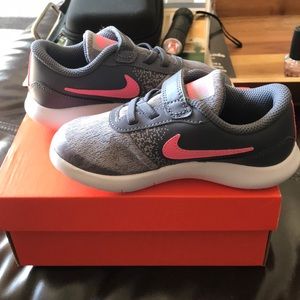 Nike flex contact girls shoes